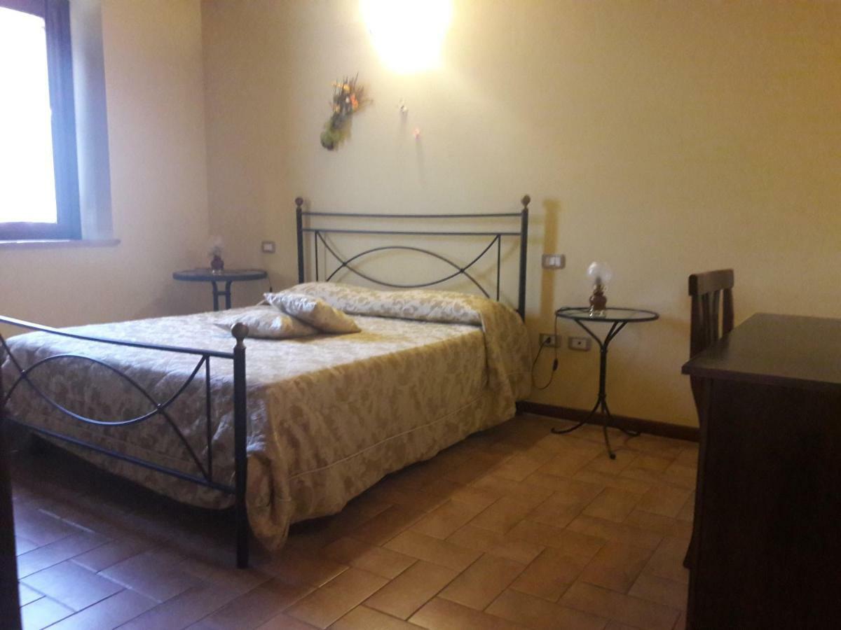 Affittacamere Da Laura Silvi Orvieto Luaran gambar